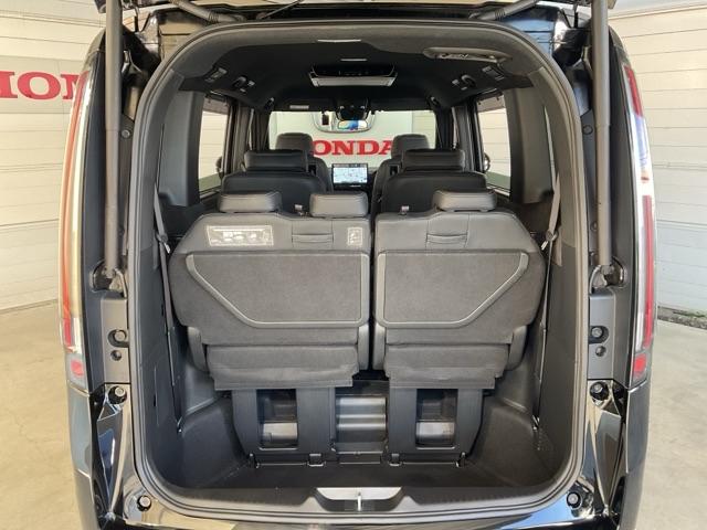 ステップワゴン ｅ：ＨＥＶスパーダプレミアムライン　・ひょう害修理済み車・前後ドラレコ装着車　マルチカメラ　Ｐテールゲート　両側自動ドア　Ｆセグ　クリアランスソナ　クルーズＣ　助手席エアバッグ　スマートＫ　シ－トヒ－タ－　サイドカメラ　ＤＶＤ再生　禁煙（21枚目）