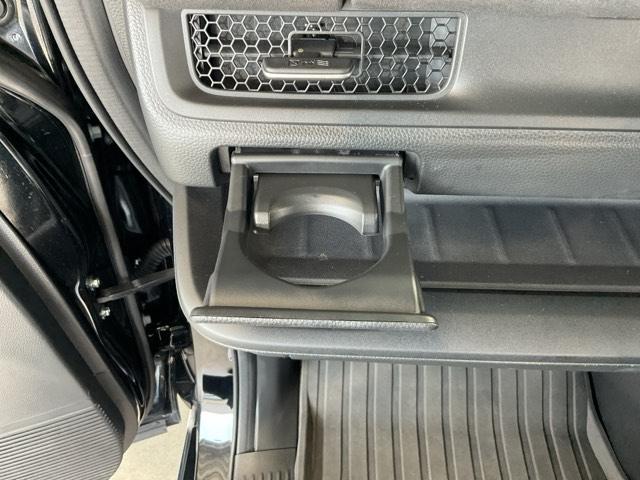 ステップワゴン ｅ：ＨＥＶスパーダプレミアムライン　・ひょう害修理済み車・前後ドラレコ装着車　マルチカメラ　Ｐテールゲート　両側自動ドア　Ｆセグ　クリアランスソナ　クルーズＣ　助手席エアバッグ　スマートＫ　シ－トヒ－タ－　サイドカメラ　ＤＶＤ再生　禁煙（35枚目）