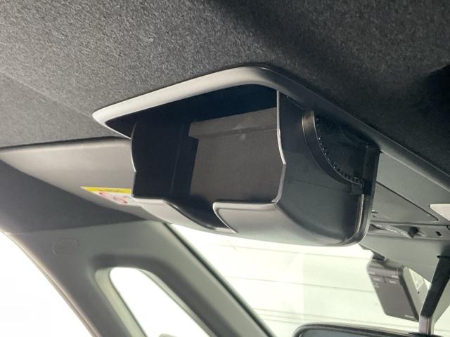 ステップワゴン ｅ：ＨＥＶスパーダプレミアムライン　・ひょう害修理済み車・前後ドラレコ装着車　マルチカメラ　Ｐテールゲート　両側自動ドア　Ｆセグ　クリアランスソナ　クルーズＣ　助手席エアバッグ　スマートＫ　シ－トヒ－タ－　サイドカメラ　ＤＶＤ再生　禁煙（40枚目）