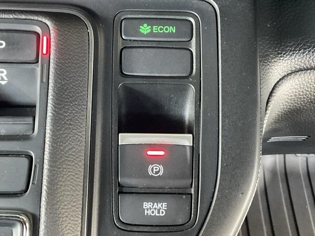 ステップワゴン ｅ：ＨＥＶスパーダプレミアムライン　・ひょう害修理済み車・前後ドラレコ装着車　マルチカメラ　Ｐテールゲート　両側自動ドア　Ｆセグ　クリアランスソナ　クルーズＣ　助手席エアバッグ　スマートＫ　シ－トヒ－タ－　サイドカメラ　ＤＶＤ再生　禁煙（52枚目）