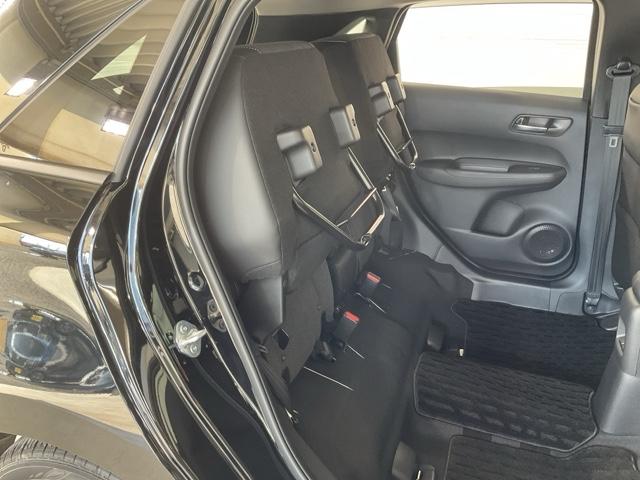 フィット e:HEVホーム ・当社デモカー・前後ドラレコ装着車 前後誤発進抑制機能 クリソナ 助手席エアバッグ 運転席エアバッグ 1オナ アイドリングストップ 禁煙 LEDライト バックカメラ ABS サイドエアバッグ キーレス(19枚目)