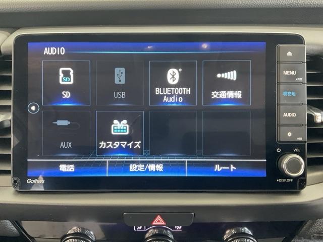 フィット e:HEVホーム ・当社デモカー・前後ドラレコ装着車 前後誤発進抑制機能 クリソナ 助手席エアバッグ 運転席エアバッグ 1オナ アイドリングストップ 禁煙 LEDライト バックカメラ ABS サイドエアバッグ キーレス(25枚目)