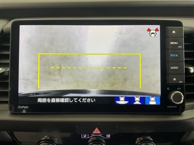 フィット e:HEVホーム ・当社デモカー・前後ドラレコ装着車 前後誤発進抑制機能 クリソナ 助手席エアバッグ 運転席エアバッグ 1オナ アイドリングストップ 禁煙 LEDライト バックカメラ ABS サイドエアバッグ キーレス(28枚目)