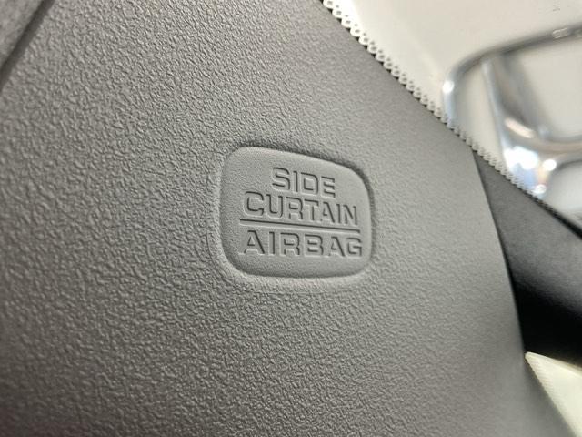 フィット e:HEVホーム ・当社デモカー・前後ドラレコ装着車 前後誤発進抑制機能 クリソナ 助手席エアバッグ 運転席エアバッグ 1オナ アイドリングストップ 禁煙 LEDライト バックカメラ ABS サイドエアバッグ キーレス(33枚目)