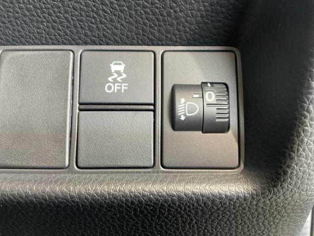 フィット e:HEVホーム ・当社デモカー・前後ドラレコ装着車 前後誤発進抑制機能 クリソナ 助手席エアバッグ 運転席エアバッグ 1オナ アイドリングストップ 禁煙 LEDライト バックカメラ ABS サイドエアバッグ キーレス(42枚目)