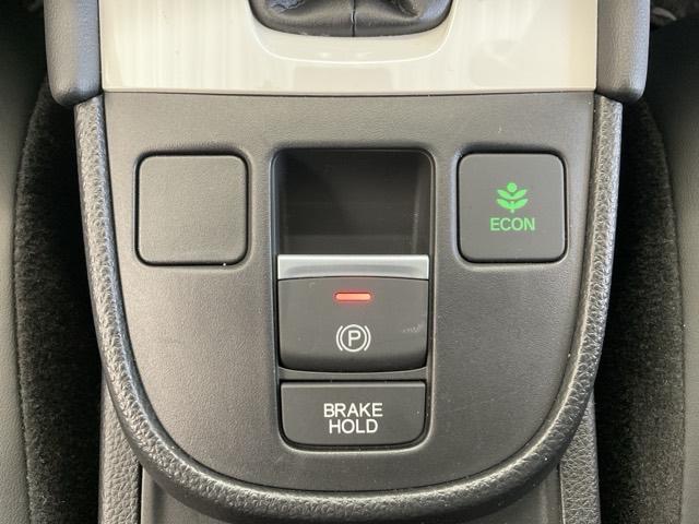 フィット e:HEVホーム ・当社デモカー・前後ドラレコ装着車 前後誤発進抑制機能 クリソナ 助手席エアバッグ 運転席エアバッグ 1オナ アイドリングストップ 禁煙 LEDライト バックカメラ ABS サイドエアバッグ キーレス(44枚目)