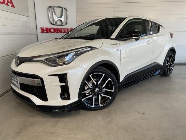 Ｃ－ＨＲ ＳＧＲスポーツ　・ドラレコ装着車・トヨタＳａｆｅｔｙＳｅｎｓｅ搭載　禁煙車　シートヒータ　バックガイドモニター　ＬＥＤヘッドライト　フルセグＴＶ　クルコン　ドライブレコーダ　スマートキー　ＥＴＣ　ＥＳＣ　キーレス（3枚目）