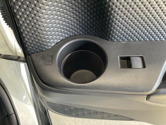 Ｃ－ＨＲ ＳＧＲスポーツ　・ドラレコ装着車・トヨタＳａｆｅｔｙＳｅｎｓｅ搭載　禁煙車　シートヒータ　バックガイドモニター　ＬＥＤヘッドライト　フルセグＴＶ　クルコン　ドライブレコーダ　スマートキー　ＥＴＣ　ＥＳＣ　キーレス（34枚目）