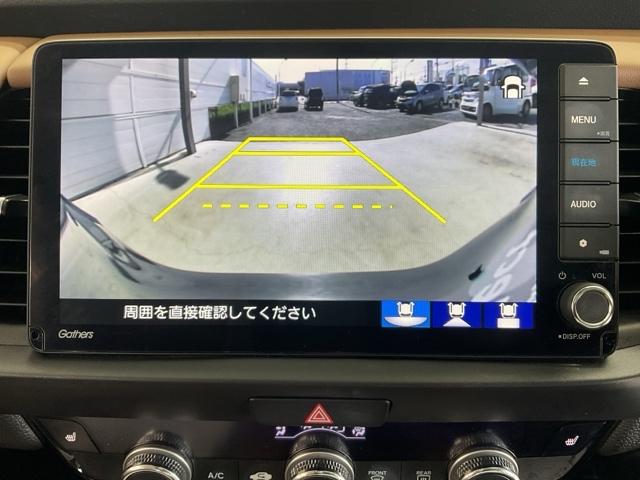 フィット ｅ：ＨＥＶリュクス　誤発進抑制機能　リアカメラ　ＥＴＣ付　ＬＥＤ　シートヒーター　クルーズコントロール　セキュリティアラーム　ドライブレコーダー　ＤＶＤ　ＶＳＡ　フルセグ　サイドエアバッグ　禁煙（26枚目）