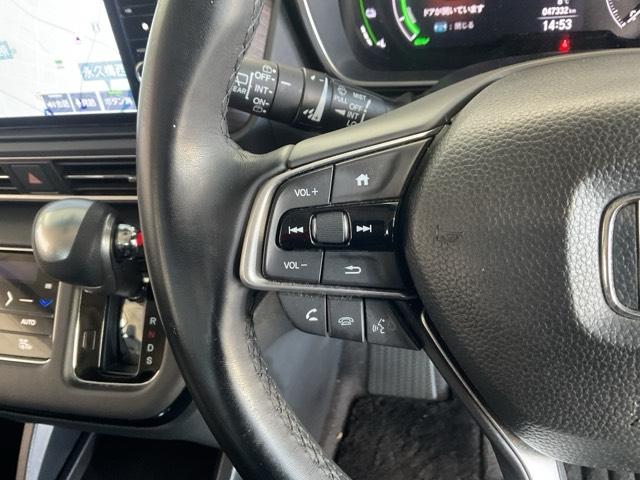 オデッセイハイブリッド ｅ：ＨＥＶアブソルート・ＥＸ　・前後ドラレコ装着車・ひょう害現状販売車　電動Ｒゲート　ＬＥＤライト　シ－トヒ－タ－　両側ＰＳＤ　パワ－シ－ト　Ｐアシスト　フルセグ　アイドルストップ　クルーズコントロール　ＤＶＤ再生機能　３列シート（55枚目）