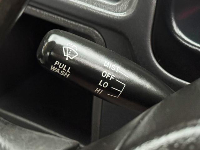 サンバートラック ＴＢ　パートタイム４ｗｄ　５ＭＴギアチェンジ車　運転席エアバッグ（10枚目）