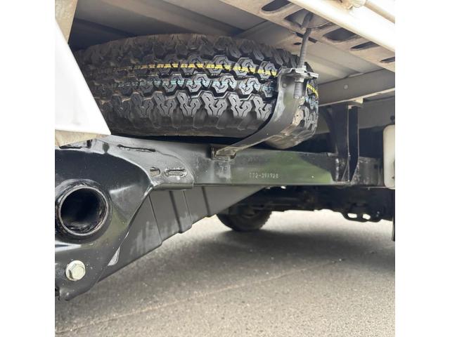 サンバートラック ＴＢ　パートタイム４ｗｄ　５ＭＴギアチェンジ車　運転席エアバッグ（32枚目）