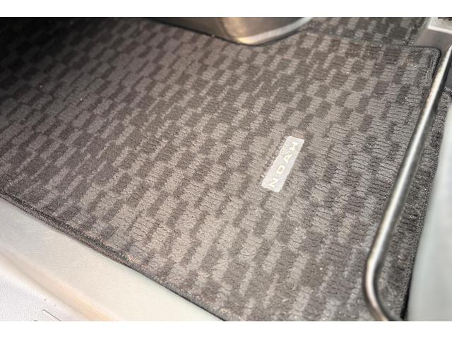 ノア Ｘ　Ｌセレクション　パートタイム４ＷＤ　バックカメラ　パワースライドドア　ＥＴＣ　フリップダウンナビゲーションシステム　ＤＴＶ　フロントフォグランプ　キーレスエントリ（26枚目）