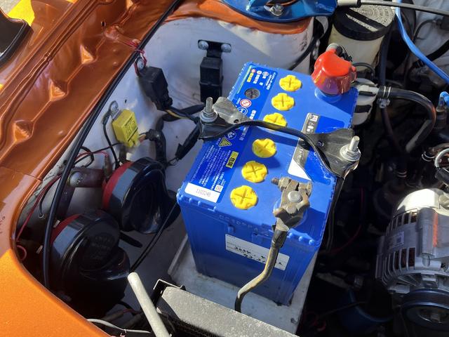 サニートラック DX ショート 4速 シングルキャブ HDDナビ ローダウン 社外アルミ エアコン レカロシート(11枚目)