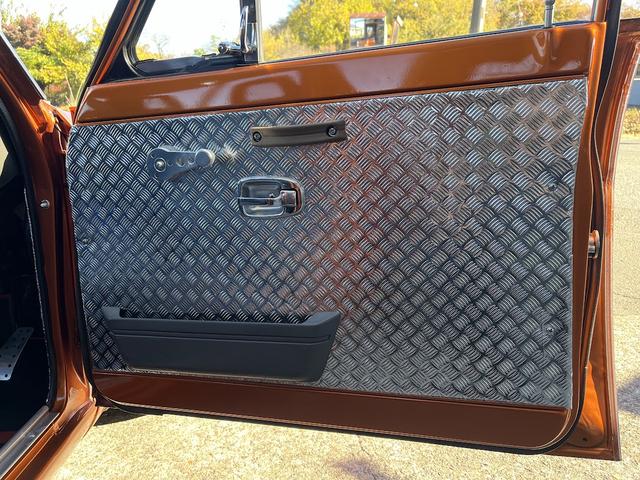 サニートラック DX ショート 4速 シングルキャブ HDDナビ ローダウン 社外アルミ エアコン レカロシート(18枚目)