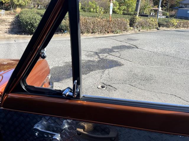 サニートラック DX ショート 4速 シングルキャブ HDDナビ ローダウン 社外アルミ エアコン レカロシート(19枚目)