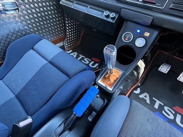 サニートラック DX ショート 4速 シングルキャブ HDDナビ ローダウン 社外アルミ エアコン レカロシート(26枚目)