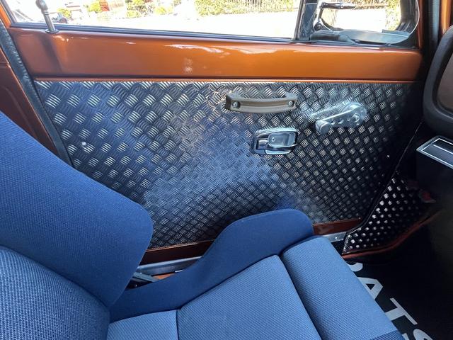 サニートラック DX ショート 4速 シングルキャブ HDDナビ ローダウン 社外アルミ エアコン レカロシート(30枚目)