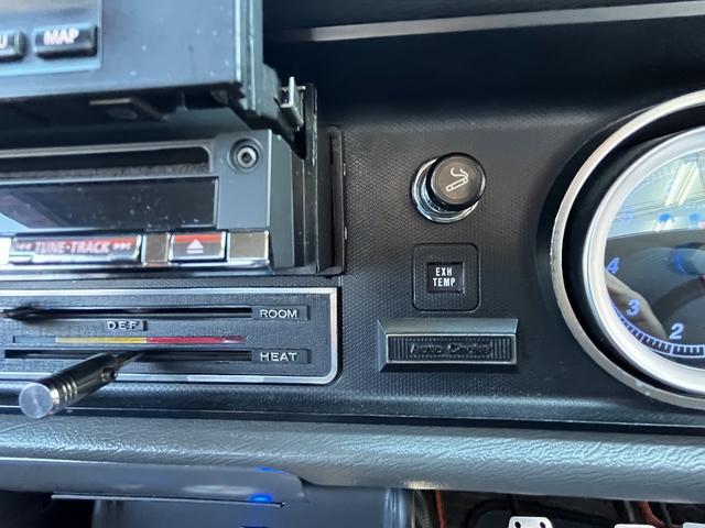 サニートラック DX ショート 4速 シングルキャブ HDDナビ ローダウン 社外アルミ エアコン レカロシート(31枚目)