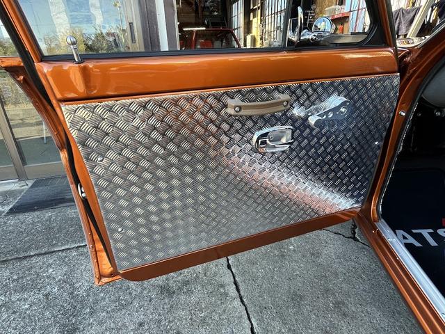 サニートラック DX ショート 4速 シングルキャブ HDDナビ ローダウン 社外アルミ エアコン レカロシート(33枚目)