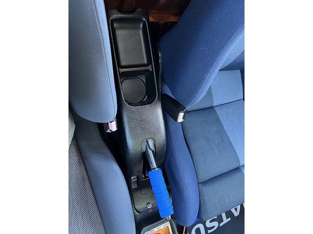 サニートラック DX ショート 4速 シングルキャブ HDDナビ ローダウン 社外アルミ エアコン レカロシート(35枚目)