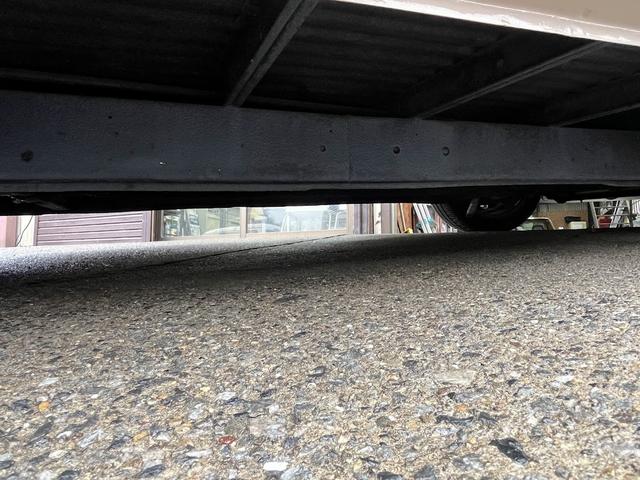 タイプII 　６５年モデル　コンビ　アーリーバス　１１Ｗ　フロントリアサファリウィンドウ　ヒーター　ローダウン　キャリア　７人（11枚目）