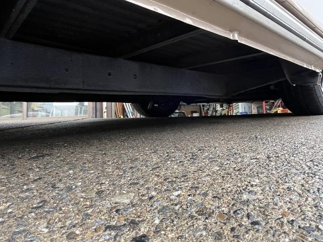 タイプII 　６５年モデル　コンビ　アーリーバス　１１Ｗ　フロントリアサファリウィンドウ　ヒーター　ローダウン　キャリア　７人（12枚目）