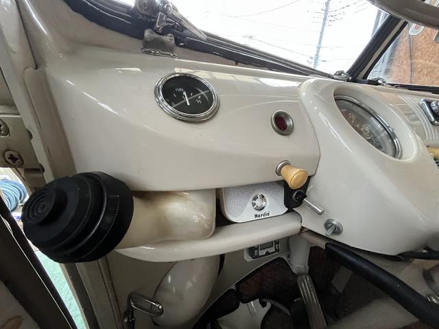 タイプII 　６５年モデル　コンビ　アーリーバス　１１Ｗ　フロントリアサファリウィンドウ　ヒーター　ローダウン　キャリア　７人（25枚目）