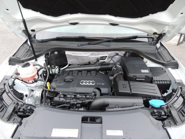 Ｑ３ ２．０ＴＦＳＩクワトロ１７０ＰＳ　Ｓラインパッケージ　ＥＴＣ　バックカメラ　ナビ　ＴＶ　アルミホイール　オートライト　ＨＩＤ　ＡＴ　ＣＤ　パワーシート　スマートキー　アイドリングストップ　電動格納ミラー　盗難防止システム　ＡＢＳ　エアコン（17枚目）