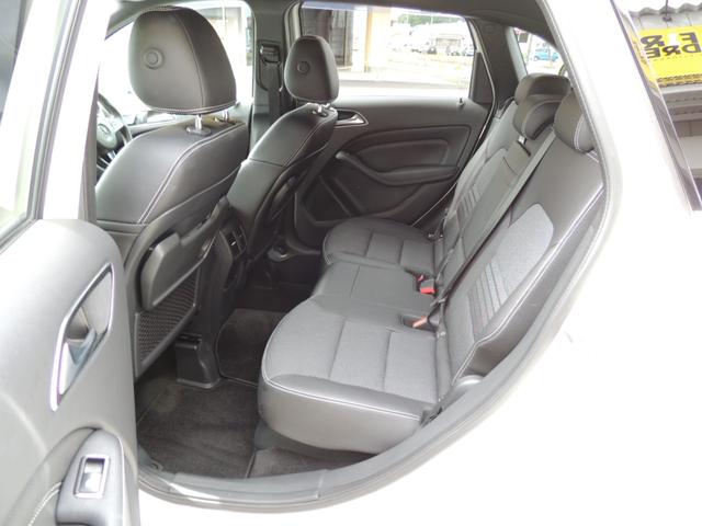 Ｂクラス Ｂ１８０　Ｂ１８０　　レーダーセーフティＰＫＧ　ＡＣＣ　衝突軽減Ｂ　ＬＫＡ　ＢＳＭ　半革　ナビ　Ｂｌｕｅｔｏｏｔｈ　ＣＤ　ＤＶＤ　ＴＶ　Ｂカメラ　Ｄ席Ｐシート　キーレスゴー　ＥＴＣ　純正１７ＡＷ　ＬＥＤ（14枚目）