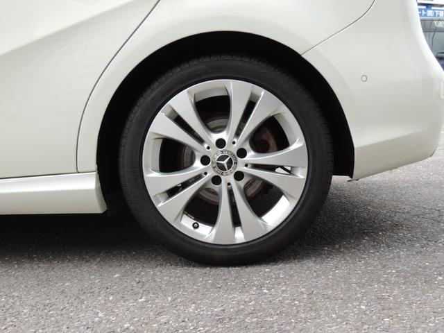 Ｂクラス Ｂ１８０　Ｂ１８０　　レーダーセーフティＰＫＧ　ＡＣＣ　衝突軽減Ｂ　ＬＫＡ　ＢＳＭ　半革　ナビ　Ｂｌｕｅｔｏｏｔｈ　ＣＤ　ＤＶＤ　ＴＶ　Ｂカメラ　Ｄ席Ｐシート　キーレスゴー　ＥＴＣ　純正１７ＡＷ　ＬＥＤ（20枚目）
