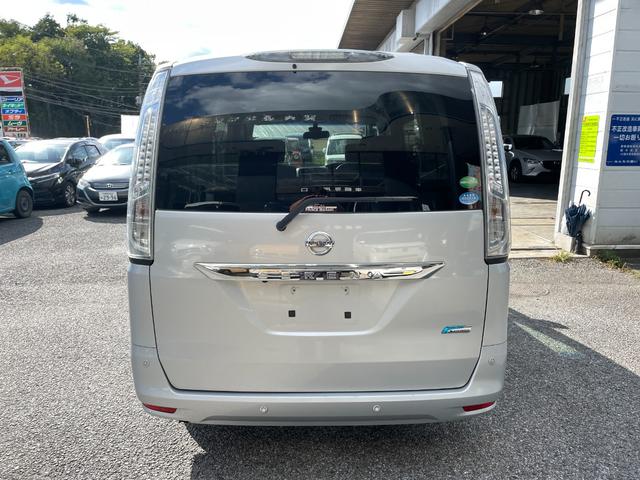 セレナ ２０Ｘ　Ｓ－ハイブリッドアドバンスドセーフティパック　ルームミラー型全方位カメラ／ＥＴＣ／スマートキー／メモリーナビ／Ｂｌｕｅｔｏｏｔｈオーディオ／障害物センサー／盗難防止装置／衝突被害軽減ブレーキ／（7枚目）