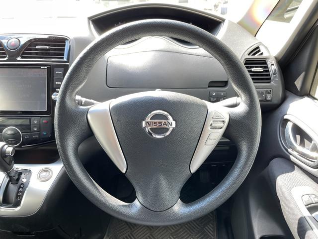 セレナ ２０Ｘ　Ｓ－ハイブリッドアドバンスドセーフティパック　ルームミラー型全方位カメラ／ＥＴＣ／スマートキー／メモリーナビ／Ｂｌｕｅｔｏｏｔｈオーディオ／障害物センサー／盗難防止装置／衝突被害軽減ブレーキ／（41枚目）