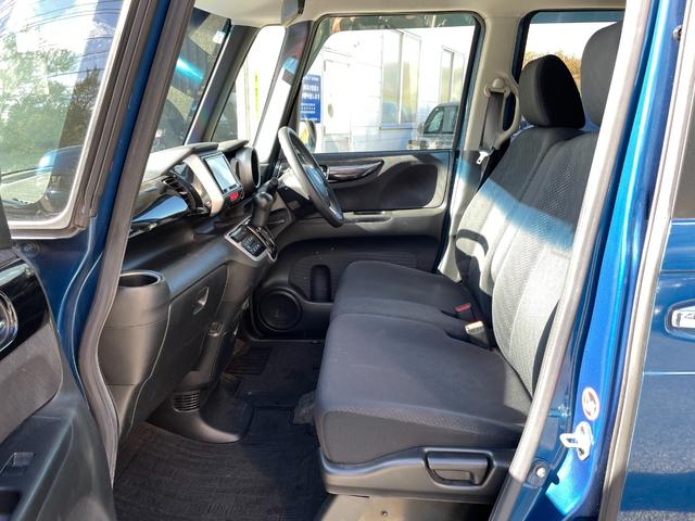 Ｎ－ＢＯＸカスタム Ｇ・Ｌパッケージ　アイドリングストップ／メモリーナビ／ＣＤ／バックカメラ／両側スライド：片側電動スライドドア／ディスチャージヘッドライト／フロントフォグランプ／（25枚目）