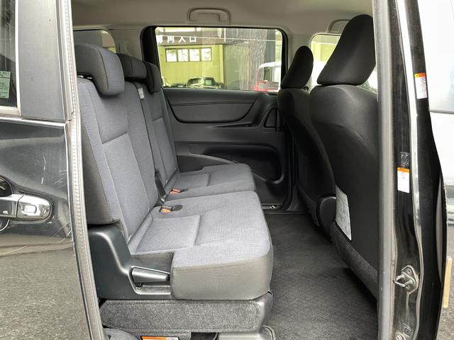 シエンタ ハイブリッドG メモリーナビ/Bluetoothオーディオ/CD/バックカメラ/両側電動スライドドア/盗難防止装置/スマートキー/3列シート/(13枚目)