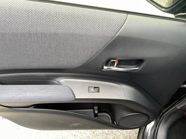 シエンタ ハイブリッドG メモリーナビ/Bluetoothオーディオ/CD/バックカメラ/両側電動スライドドア/盗難防止装置/スマートキー/3列シート/(28枚目)