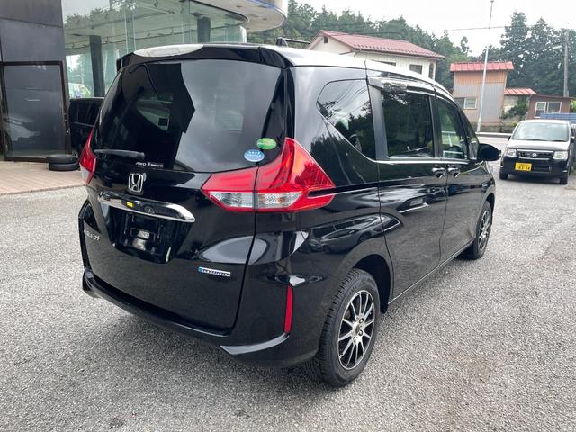 フリード+ハイブリッド ハイブリッドG クルーズコントロール/メモリーナビ/Bluetoothオーディオ/CD/DVD/バックカメラ/盗難防止装置/スマートキー/LEDヘッドライト/(8枚目)