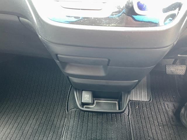 フリード+ハイブリッド ハイブリッドG クルーズコントロール/メモリーナビ/Bluetoothオーディオ/CD/DVD/バックカメラ/盗難防止装置/スマートキー/LEDヘッドライト/(64枚目)