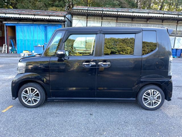 N-BOXカスタム G SSパッケージ アイドリングストップ/メモリーナビ/バックカメラ/ディスチャージヘッドライト/シートヒーター/ETC/盗難防止装置/両側スライド・片側電動スライドドア/(5枚目)