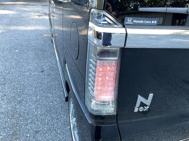 N-BOXカスタム G SSパッケージ アイドリングストップ/メモリーナビ/バックカメラ/ディスチャージヘッドライト/シートヒーター/ETC/盗難防止装置/両側スライド・片側電動スライドドア/(39枚目)