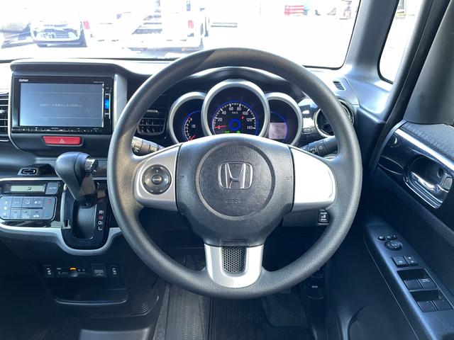 N-BOXカスタム G SSパッケージ アイドリングストップ/メモリーナビ/バックカメラ/ディスチャージヘッドライト/シートヒーター/ETC/盗難防止装置/両側スライド・片側電動スライドドア/(41枚目)