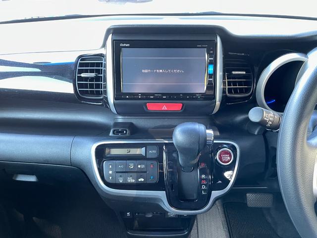 N-BOXカスタム G SSパッケージ アイドリングストップ/メモリーナビ/バックカメラ/ディスチャージヘッドライト/シートヒーター/ETC/盗難防止装置/両側スライド・片側電動スライドドア/(42枚目)