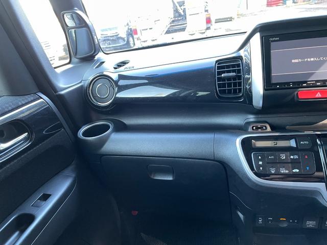 N-BOXカスタム G SSパッケージ アイドリングストップ/メモリーナビ/バックカメラ/ディスチャージヘッドライト/シートヒーター/ETC/盗難防止装置/両側スライド・片側電動スライドドア/(50枚目)