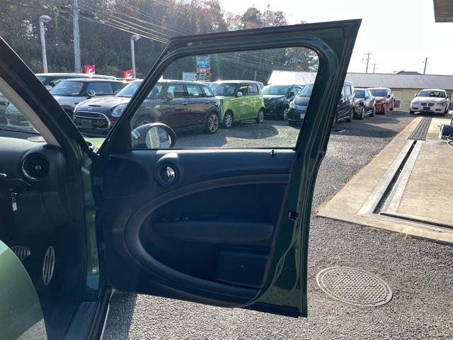 ＭＩＮＩ クーパーＳＤ　クロスオーバー　ＨＤＤナビ／ＣＤ／ＤＶＤ／バックカメラ／Ｂｌｕｅｔｏｏｔｈオーディオ／ＴＶ／アダプティブヘッドライト／盗難防止装置／ドライブレコーダー／（24枚目）