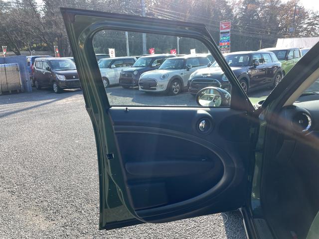 ＭＩＮＩ クーパーＳＤ　クロスオーバー　ＨＤＤナビ／ＣＤ／ＤＶＤ／バックカメラ／Ｂｌｕｅｔｏｏｔｈオーディオ／ＴＶ／アダプティブヘッドライト／盗難防止装置／ドライブレコーダー／（28枚目）