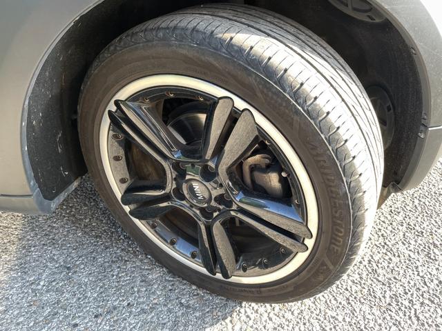 ＭＩＮＩ クーパーＳＤ　クロスオーバー　ＨＤＤナビ／ＣＤ／ＤＶＤ／バックカメラ／Ｂｌｕｅｔｏｏｔｈオーディオ／ＴＶ／アダプティブヘッドライト／盗難防止装置／ドライブレコーダー／（32枚目）