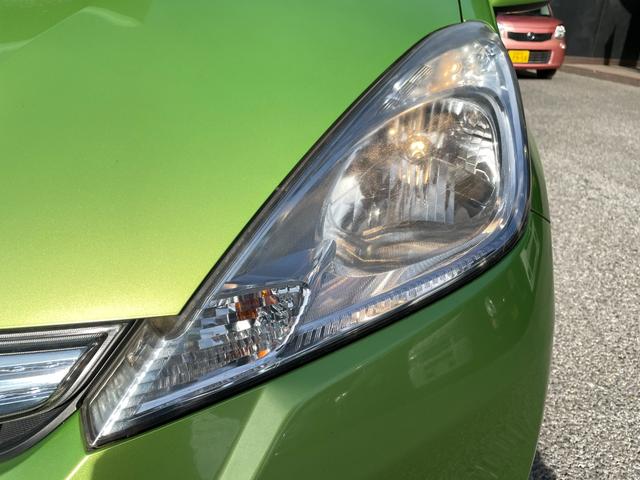 フィットハイブリッド ベースグレード　アイドリングストップ／ＣＤ／盗難防止装置／頸部衝撃緩和ヘッドレスト／運転席エアバック／助手席エアバック／クルーズコントロール／（37枚目）