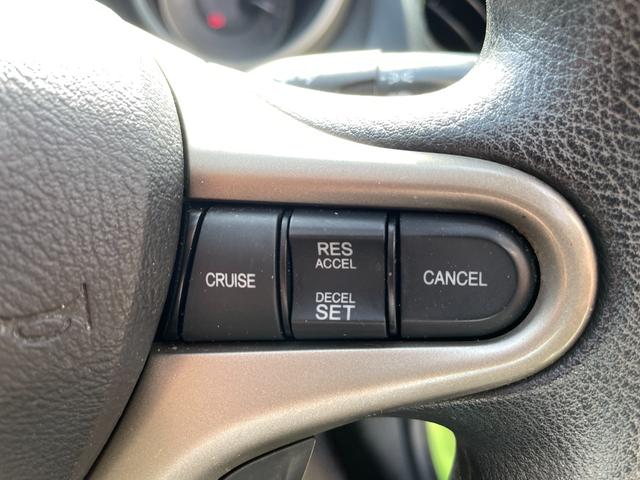 フィットハイブリッド ベースグレード　アイドリングストップ／ＣＤ／盗難防止装置／頸部衝撃緩和ヘッドレスト／運転席エアバック／助手席エアバック／クルーズコントロール／（47枚目）