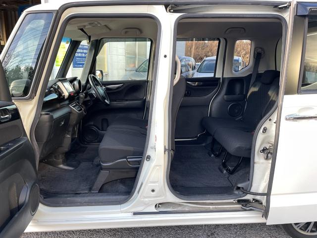 Ｎ－ＢＯＸカスタム Ｇ　ターボＳＳパッケージ　メモリーナビ／盗難防止装置／スマートキー／Ｂｌｕｅｔｏｏｔｈオーディオ／衝突被害軽減ブレーキ／両側電動スライドドア／バックカメラ／（26枚目）