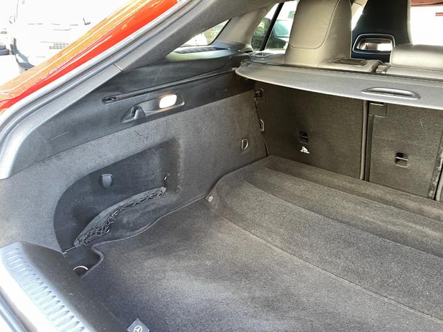 �����X���҂����Ă���܂��B